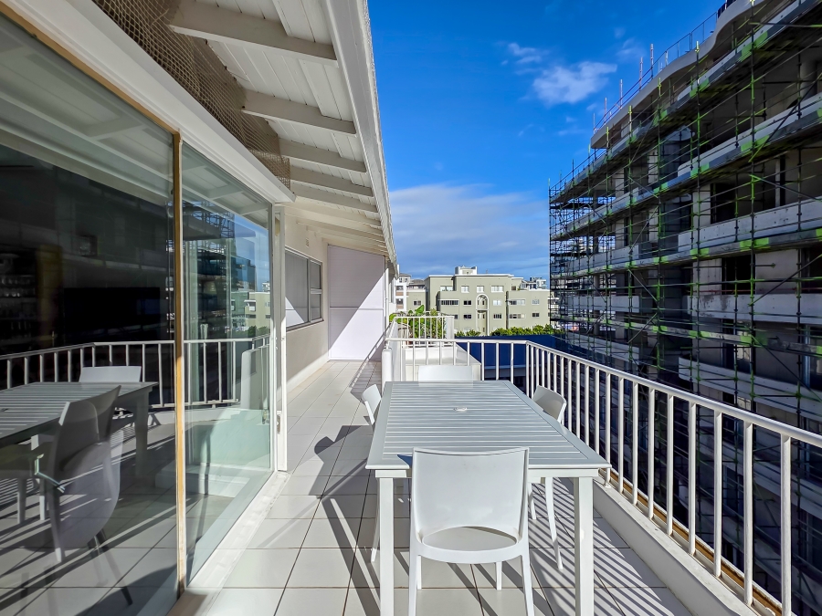 2 Bedroom Property for Sale in Sea Point Western Cape